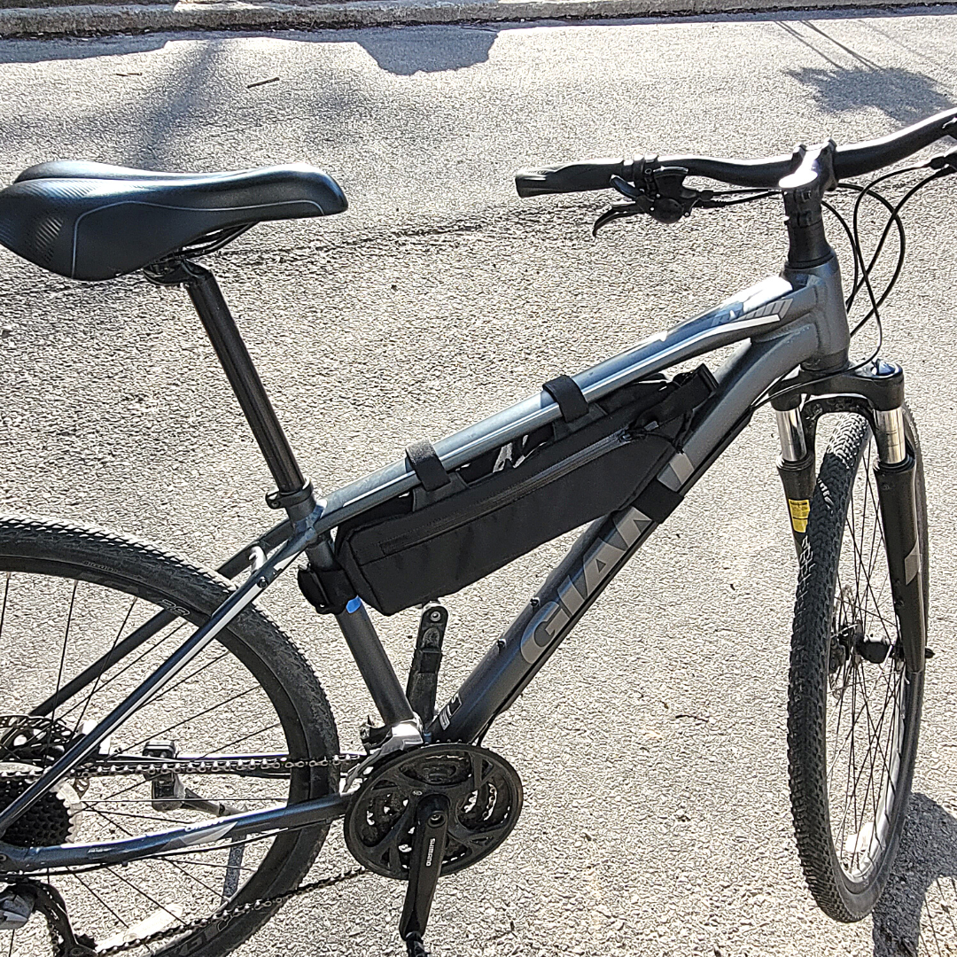 on_the_road_bags_bike_packing_bicycle_bags_gravel_canada_usa_frame_black_2